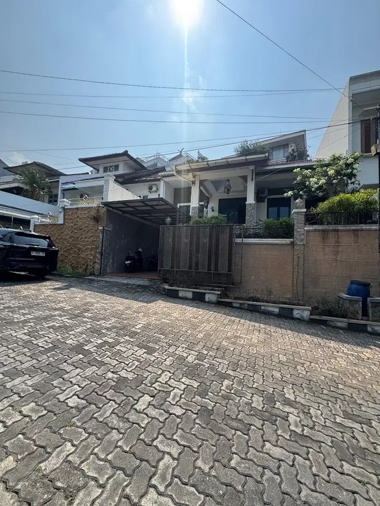 DISEWAKAN RUMAH TENGAH KOTA CANDISARI DEKAT PETERONGAN SEMARANG