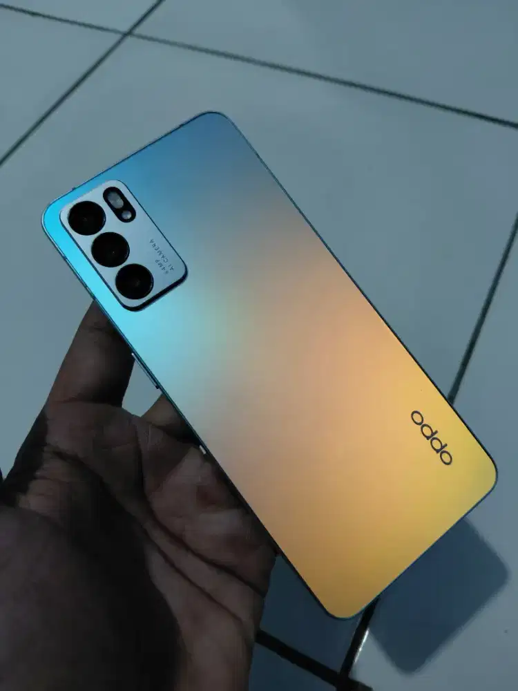 Oppo reno 6 5G 8/128 lengkap mulus .minus tiippiiis bs tt
