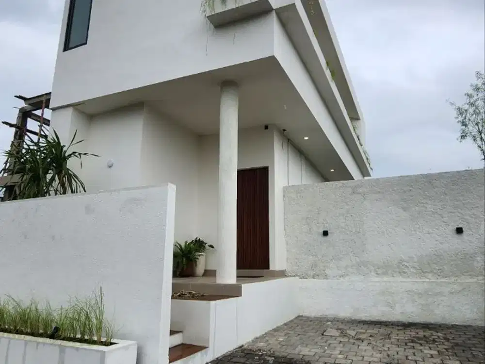 Brand new villa di Kutuh, Nusa Dua. Dekat dengan berbagai objek wisata Bali Selatan