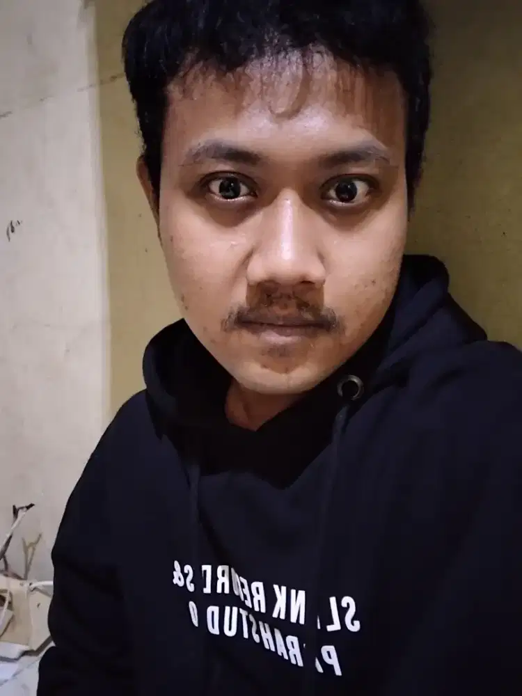 Pengin bekerja untuk kebutuhan