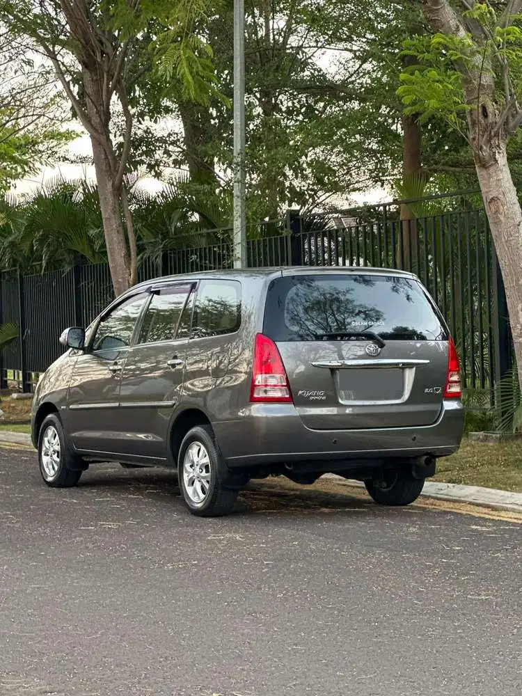 Toyota Kijang Innova 2008 Bensin