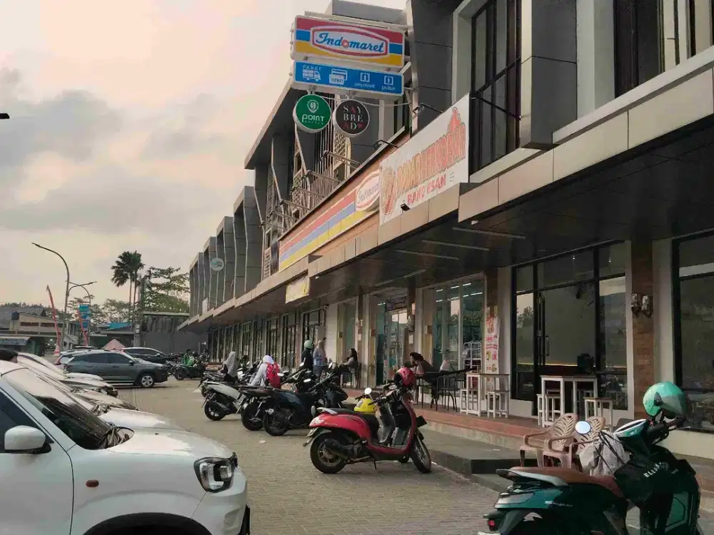 Disewakan ruko Metland Transyogi 2 lantai di Cilengsi Bogor, Depan Al Azhar
