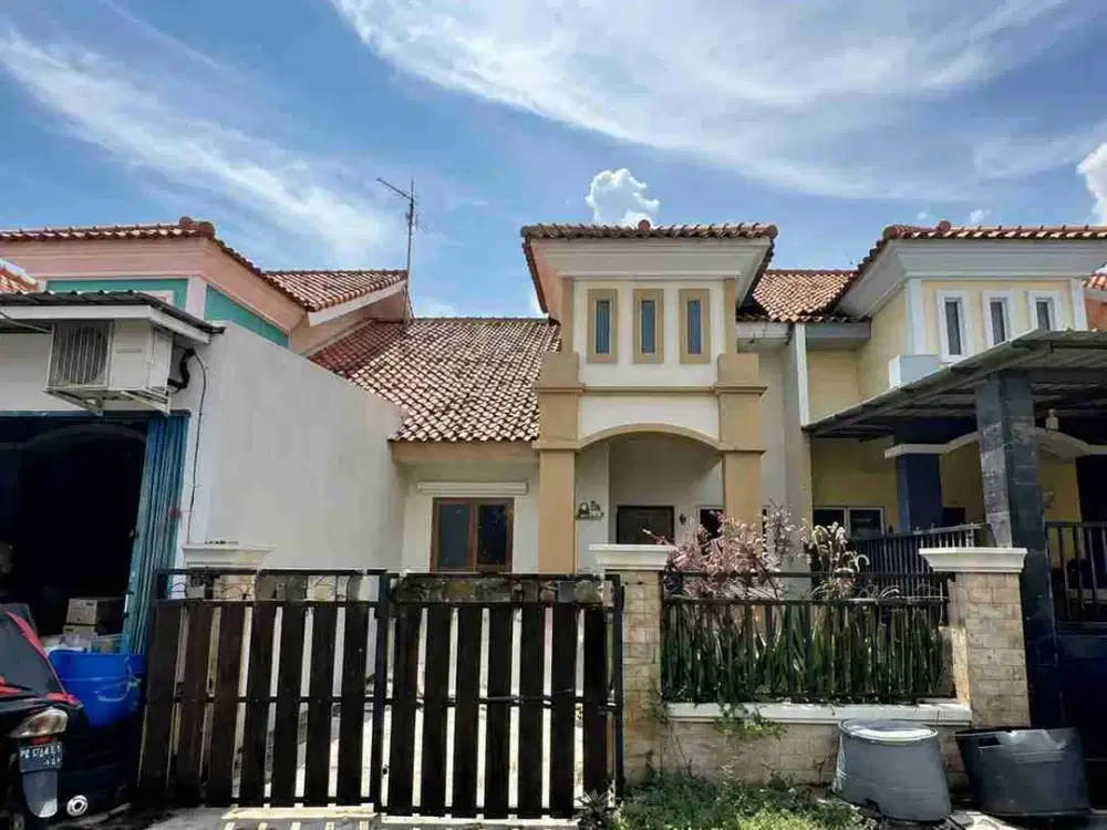 Rumah Full Renovasi di Villa Bukit Indah dekat Pelabuhan Batam Centre
