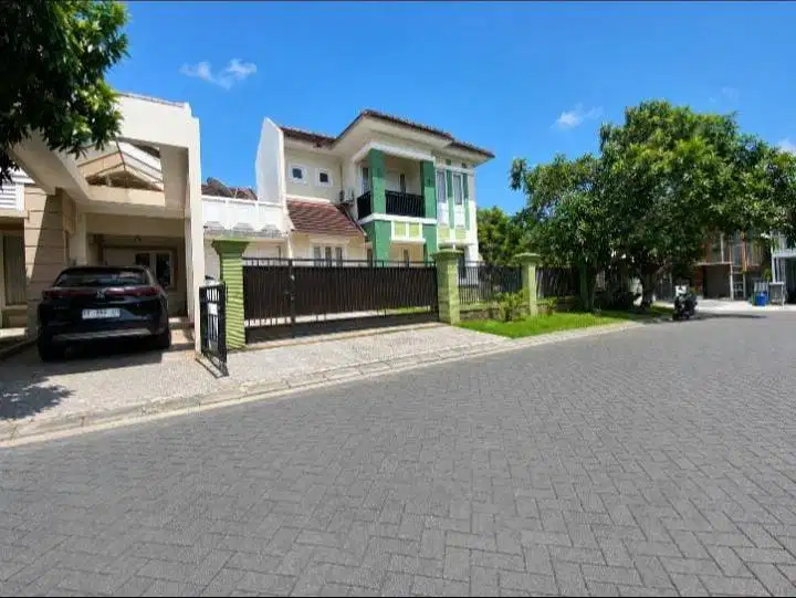 DIJUAL RUMAH KAWASAN ELITE DI TENGAH KOTA BALIKPAPAN