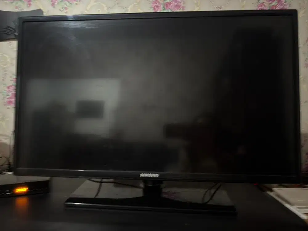 TV Samsung 32 Inch Free TV BOX