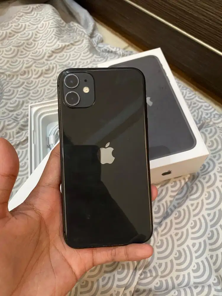 iPhone 11 64 Black Mulus Fullset Original