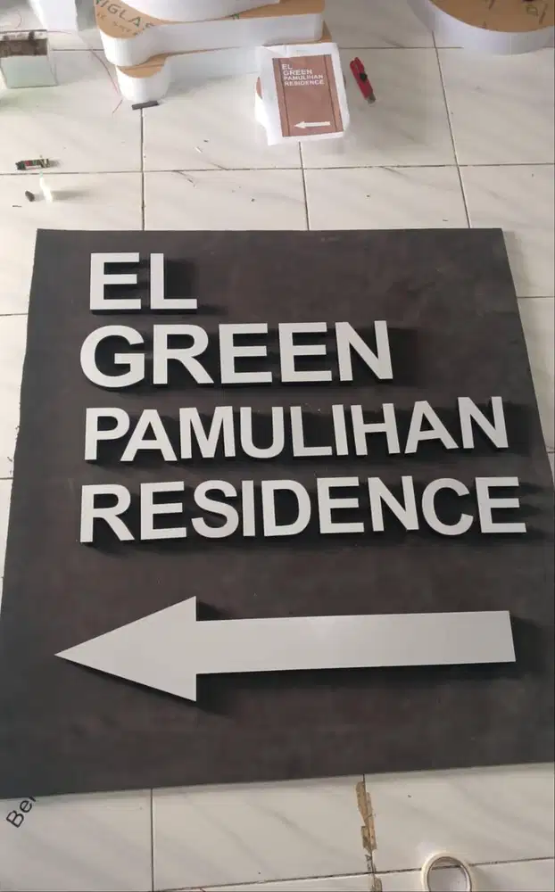 Spesialist Huruf Timbul, Neon Box dan Papan Nama Toko