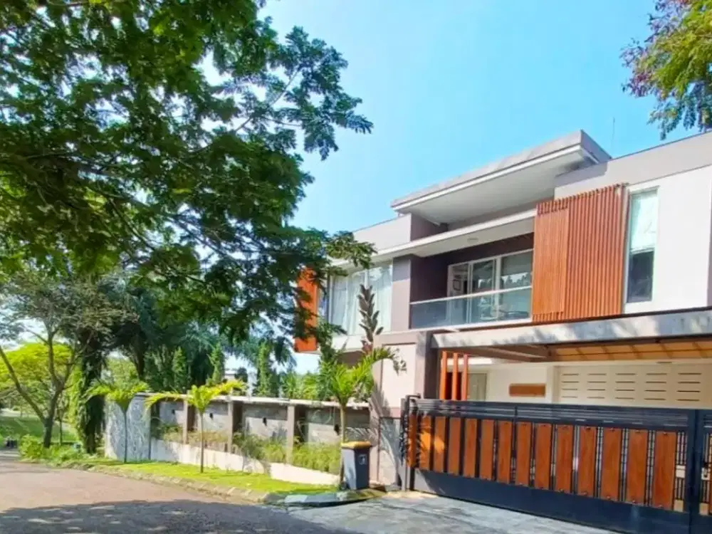 Rumah Mewah di The Green Hill Citra Green