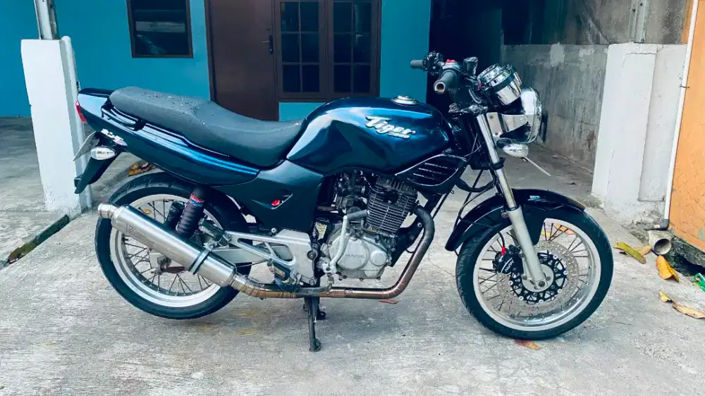 Honda Tiger 2004