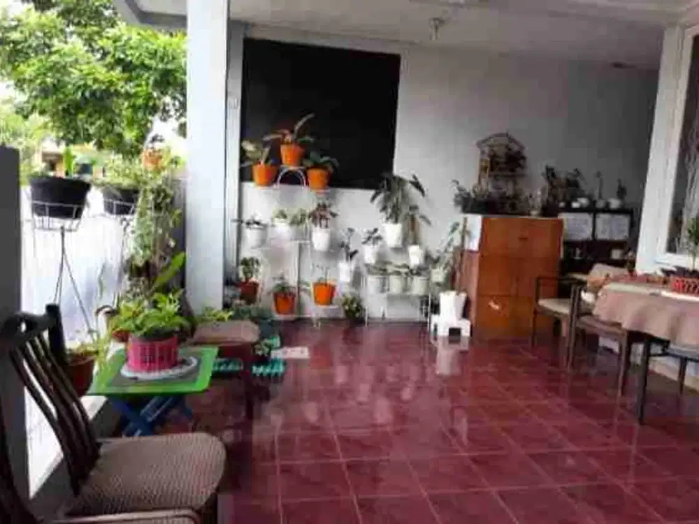 Rumah Tanah Luas di Cipondoh Tangerang siap huni