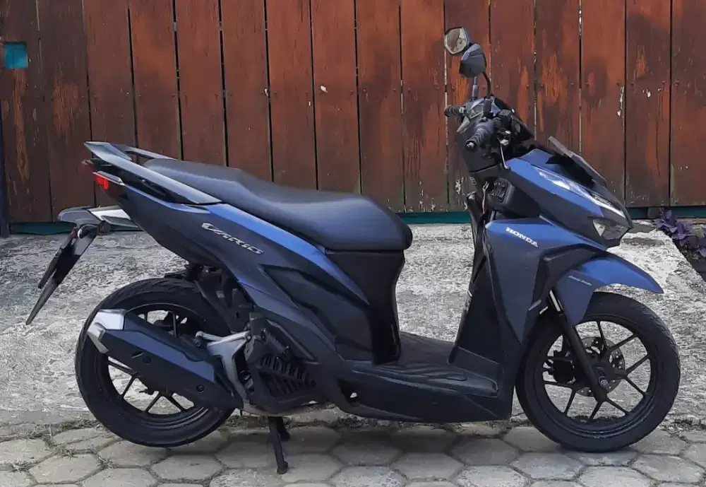 Dijual New Vario 125 ISS th 2020 plat B pjk Jln baru Istimewa n Murah