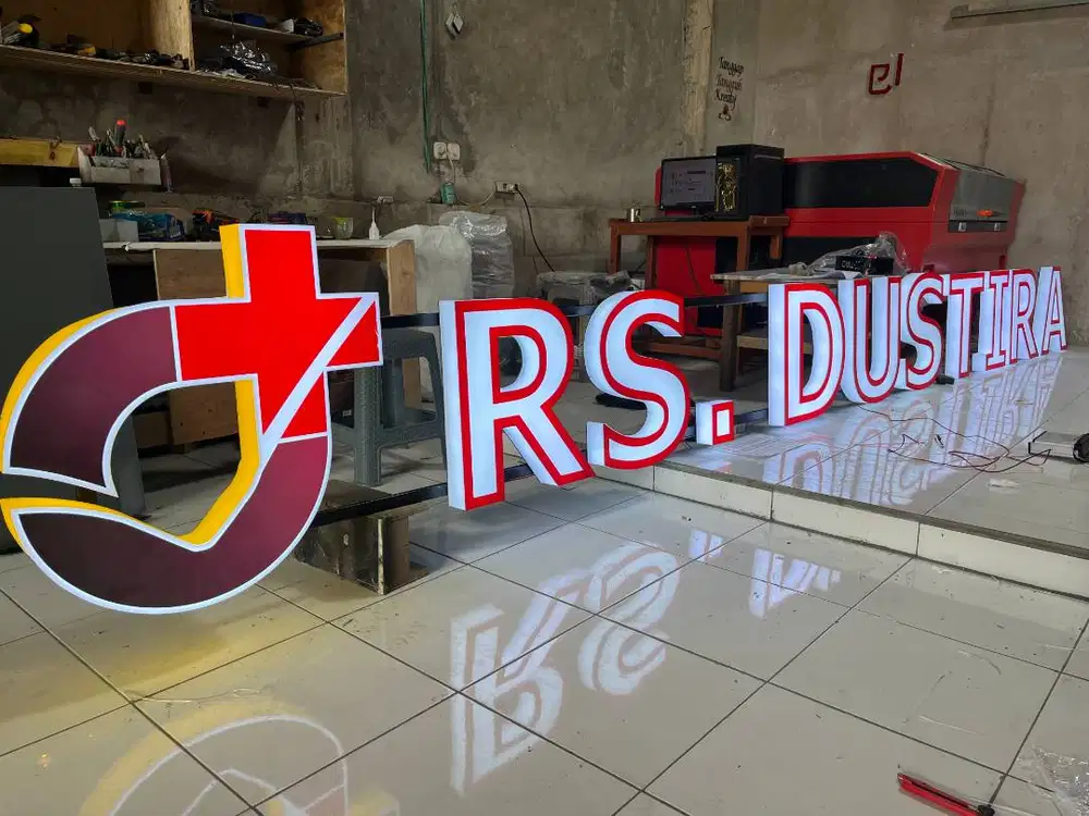 Papan Nama Huruf Timbul Akrilik LED
