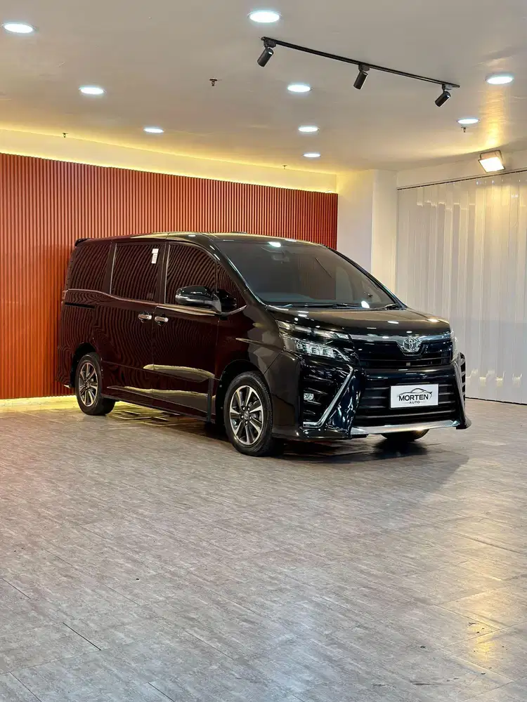 Toyota Voxy 2.0 AT CVT 2020 Odo 69 Ribu Record Antik Bergaransi