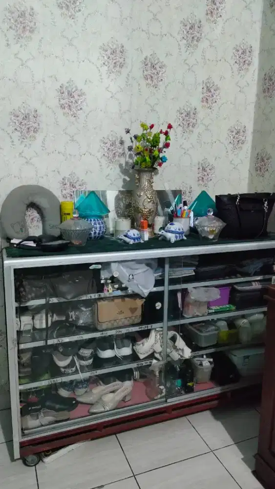 Dijual Steling 4 Tingkat