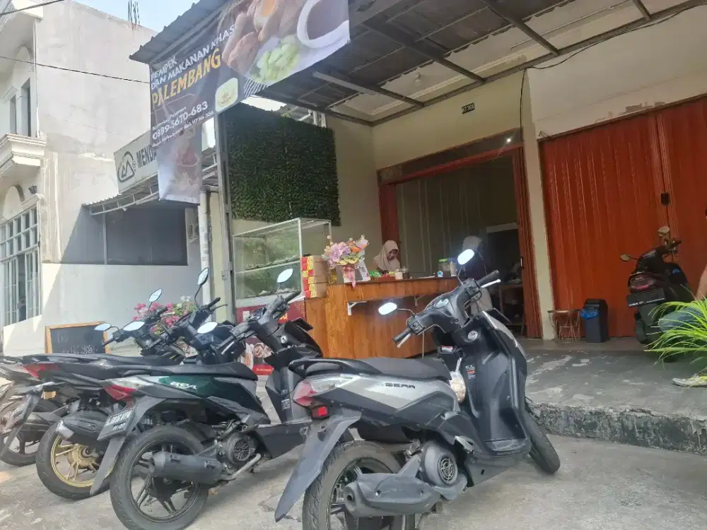 Dicari Pelayan Wanita Warung Pempek