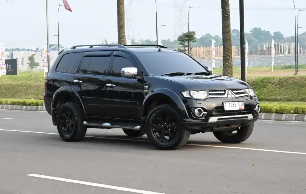 (Tdp10jt) Pajero Dakar 4x2 AT 2015 Hitam