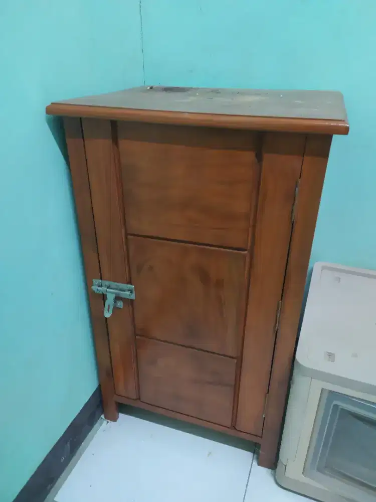 Lemari Kayu 1 Meter 2 sekat