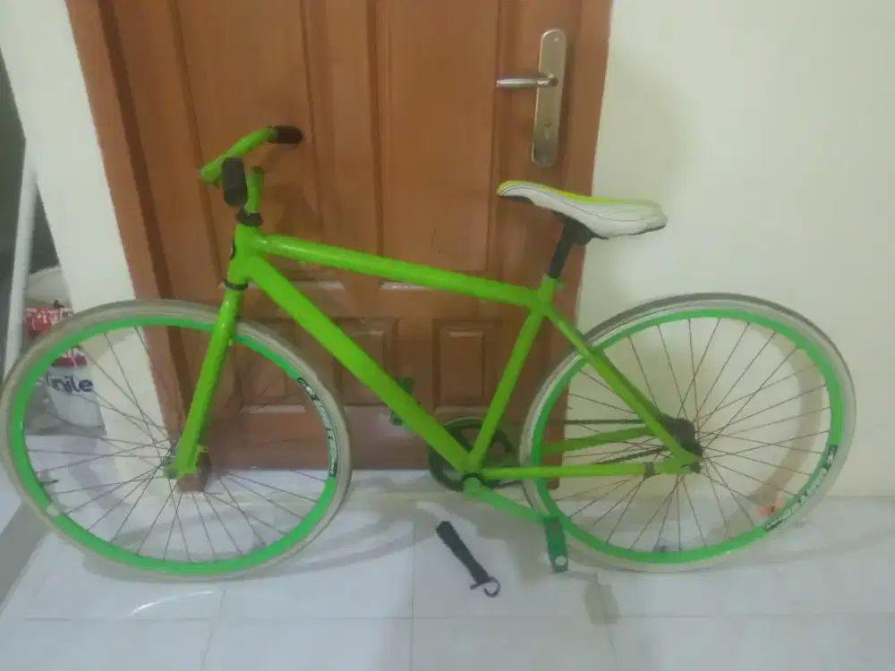 Sepeda fixie hijau