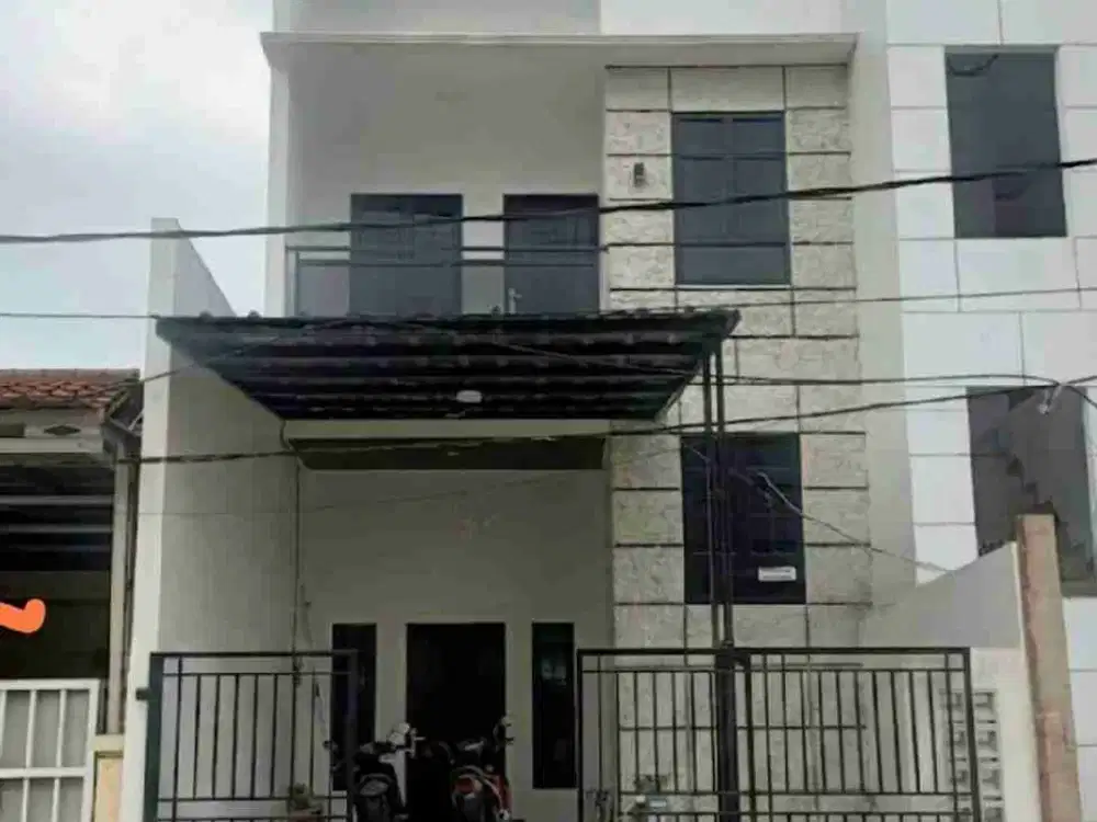 Rumah Full Renov 2 Lantai Anti Banjir di Harapan Indah Bekasi