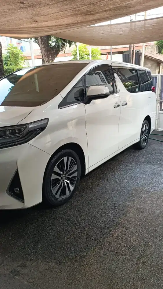 Alphard toyota keluarga
