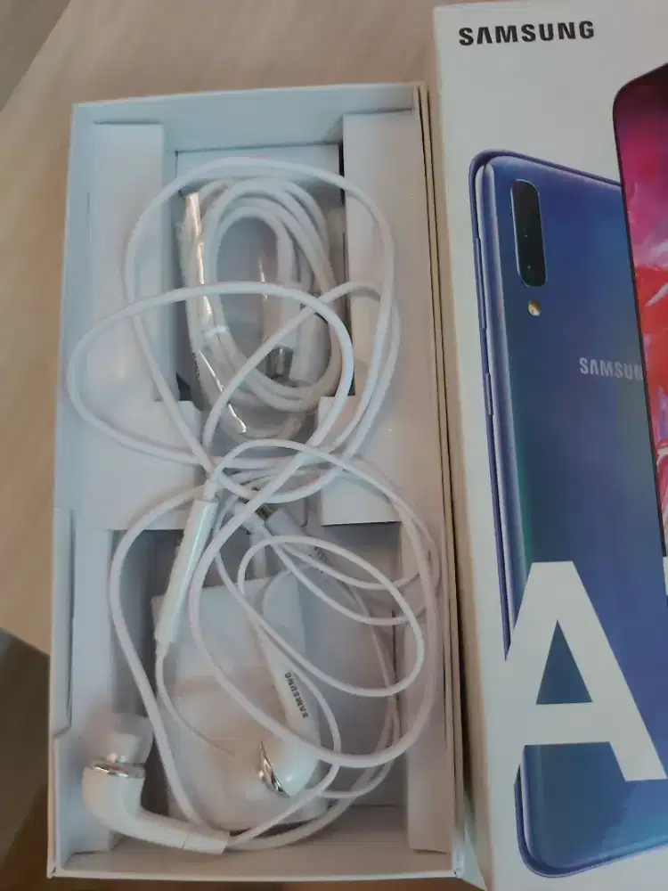 Samsung a70 blue