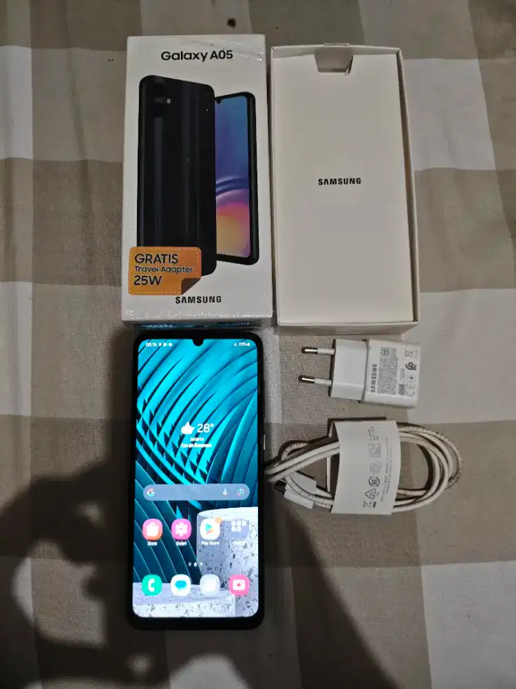 Samsung a05 4/64