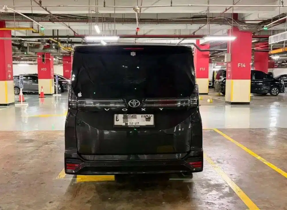 Toyota Voxy 2022 Bensin