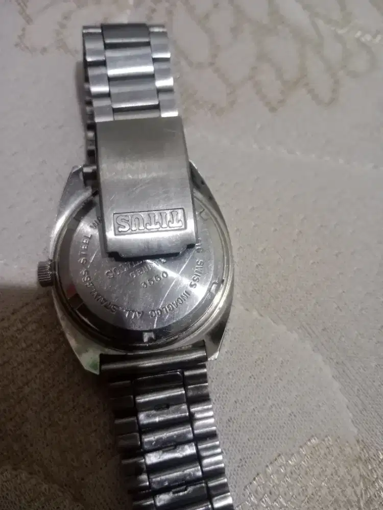 Jam tangan solvil et TITUS Geneve 3550