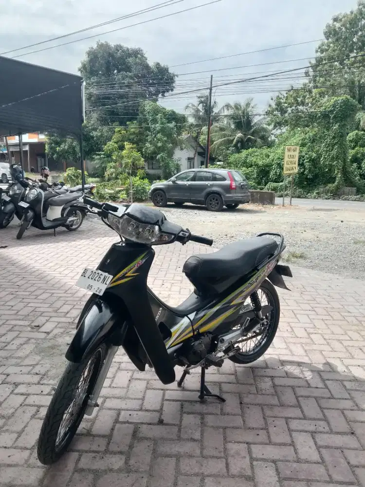 Dijual santai supra fit lama 2004 super barang