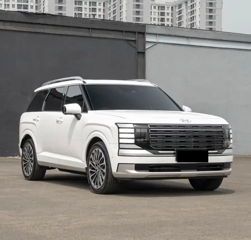 Hyundai Palisade Calligraphy 2.5L Hybrid 2025 White KM 9rb Like New