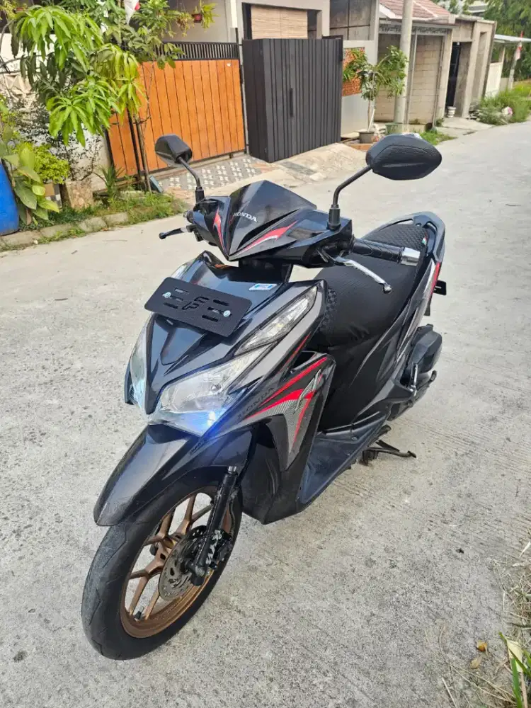 Vario Techno 125 Tahun 2015 (KZR)