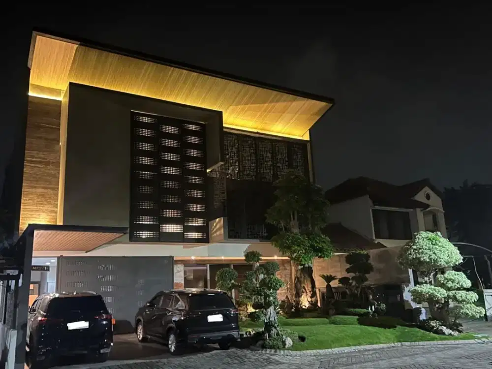 Rumah super bagus di citraland surabaya