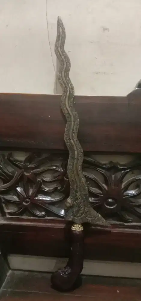 Keris Tinatah Lawasan