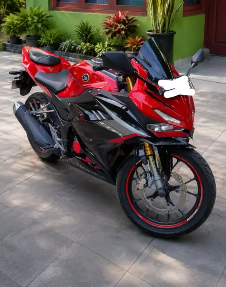 Di jual CBR 150R 2021 Butuh Duit