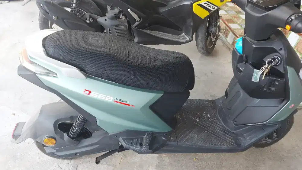 Sepeda motor listrik uwinfly D66B, siap pakai, jual cepat U-winfly