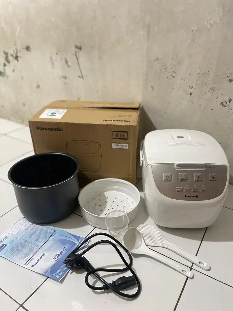 Panasonic Rice Cooker Digital 1.8L SR-DC186WSR