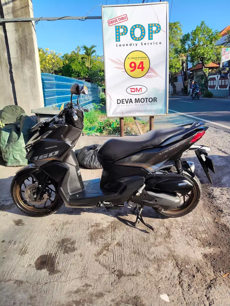 Vario 160 hitam Deva motor