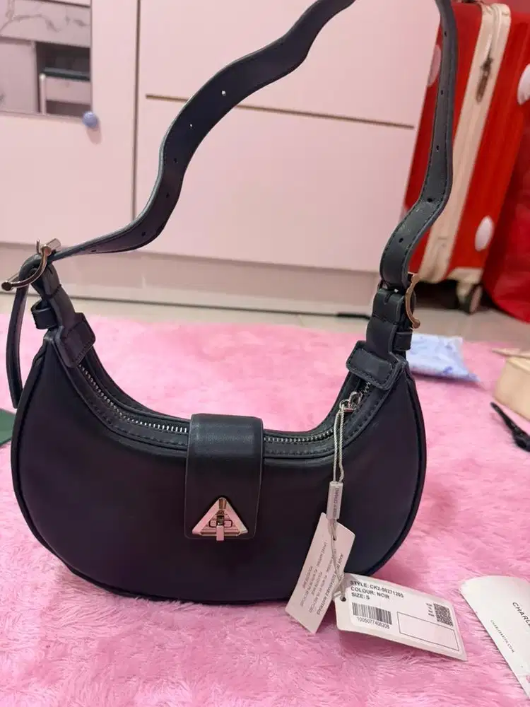 tas Charles & Keith original store