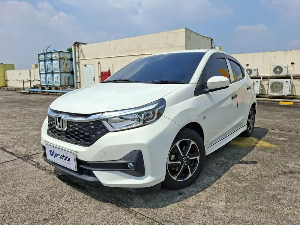 TDP 1 JUTA Honda Brio Satya 1.2 E Bensin-AT 2024 Abu-Abu CDOYB