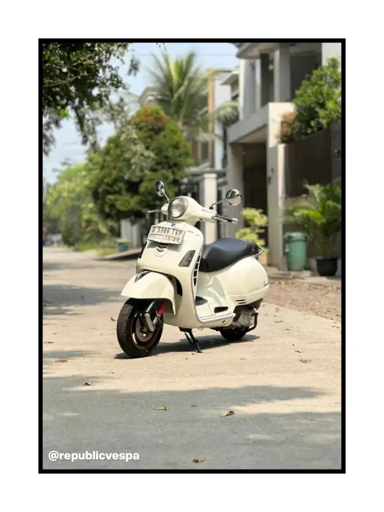 DIJUAL PIAGGIO VESPA GTS 150 3V THN 2014 PERFECT CONDITION