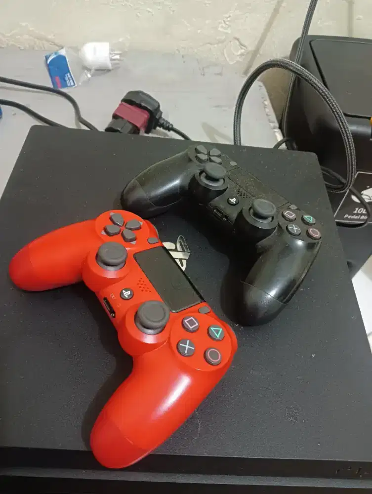 Ps4 slim 1 TB sony