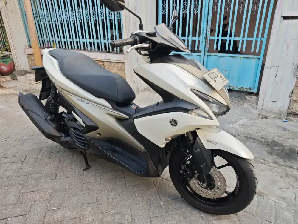 Jual aerox keyless ABS 2018 kondisi sgt bagus samsat tandes