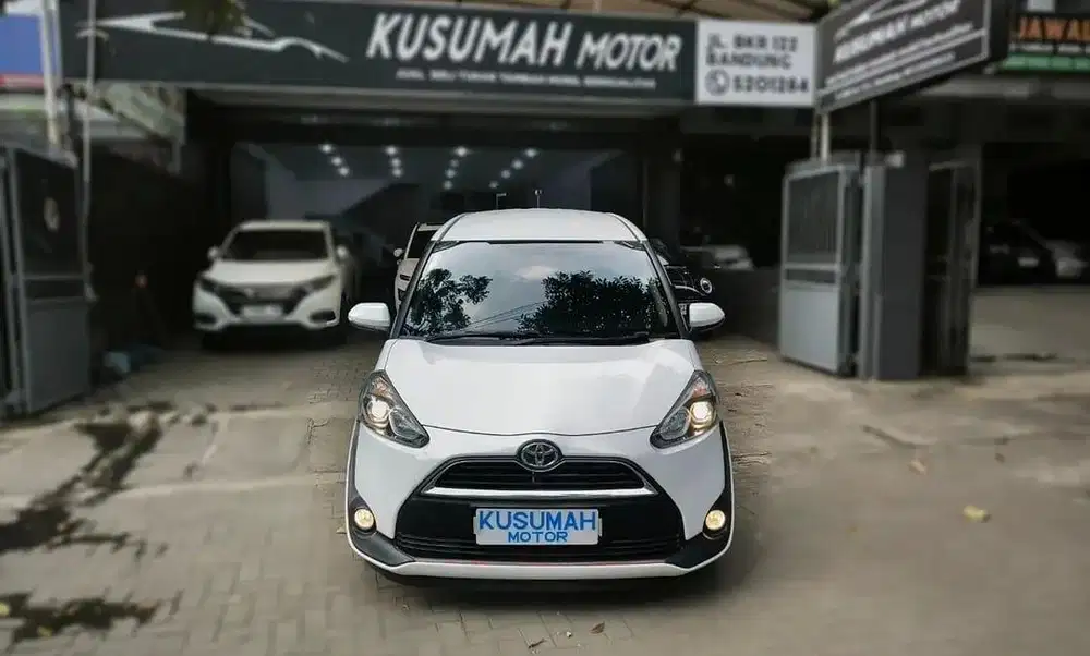 TOYOTA SIENTA 1.5 V AT 2016