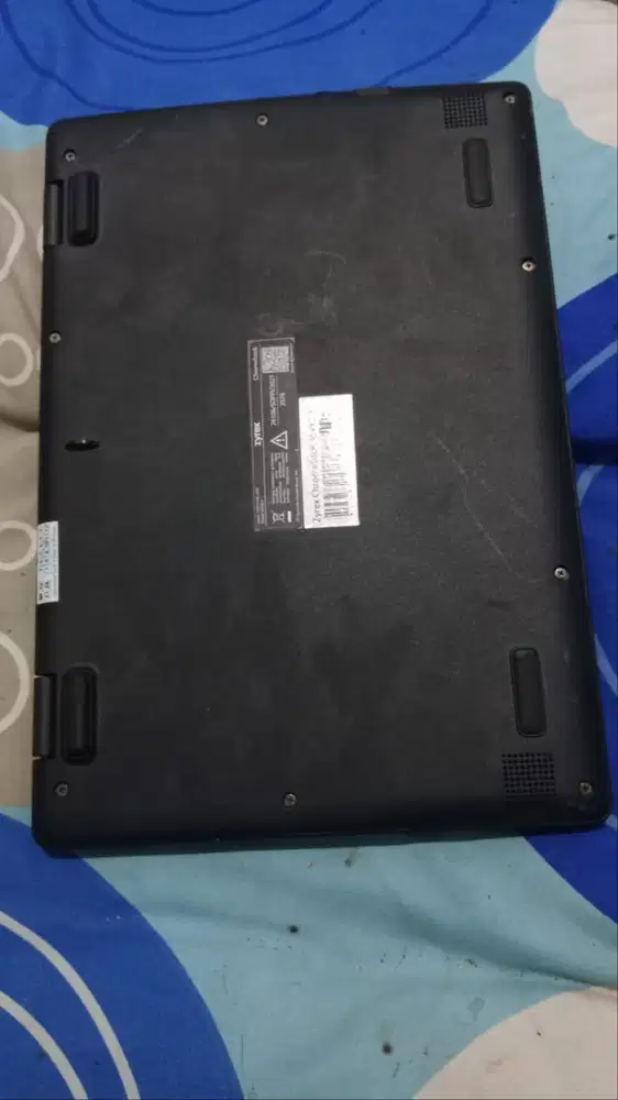 Laptop zyrex kondisi second