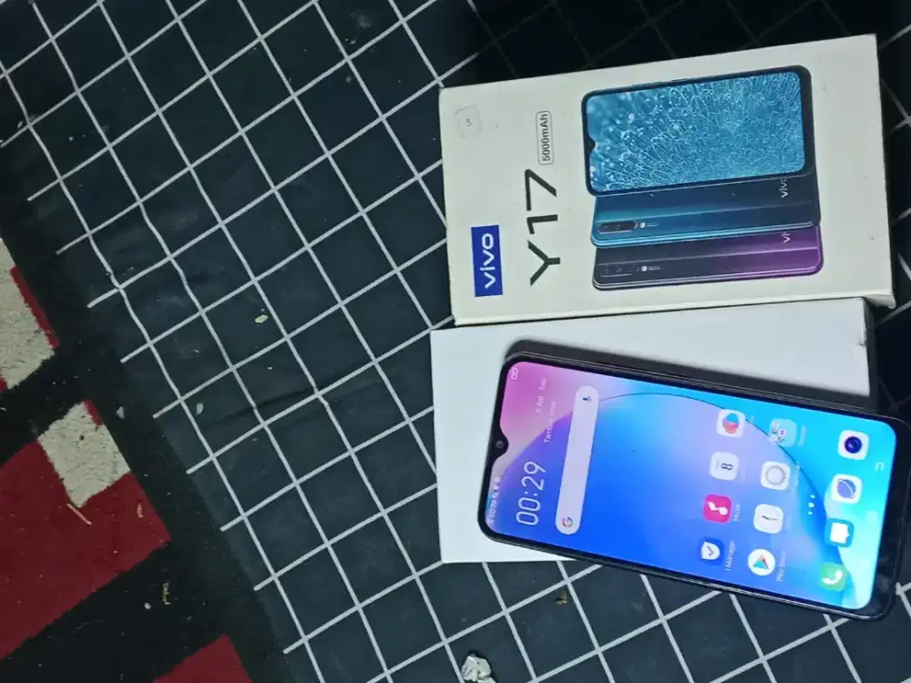 VIVO Y17 RAM 8/256