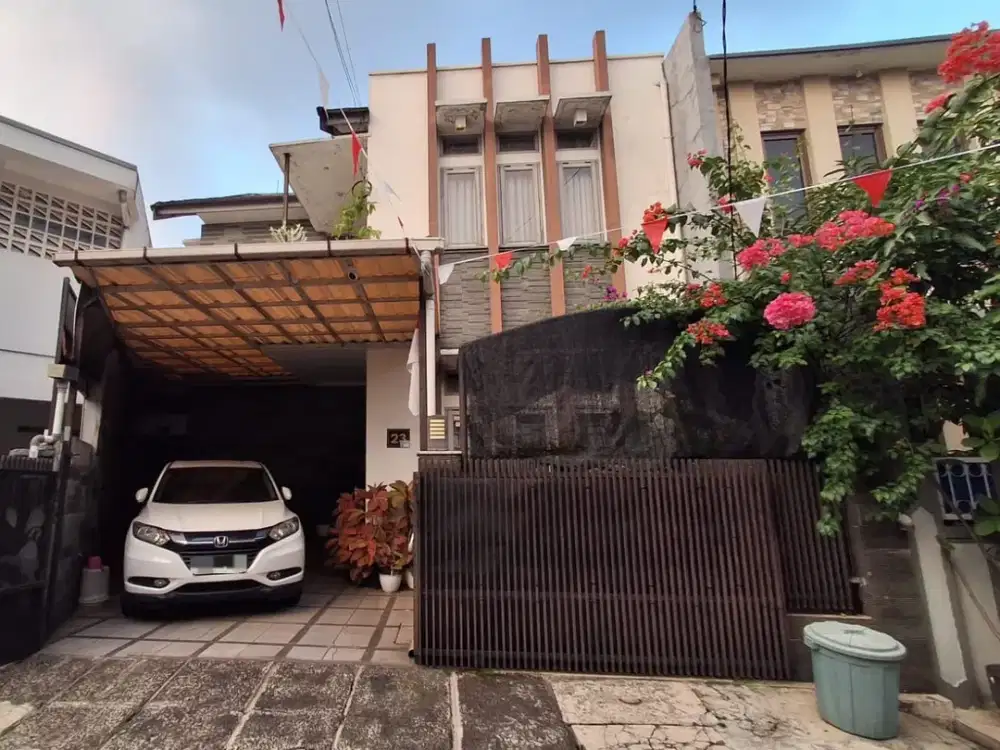 Rumah 2 Lantai Siap Huni di Antapani Bandung