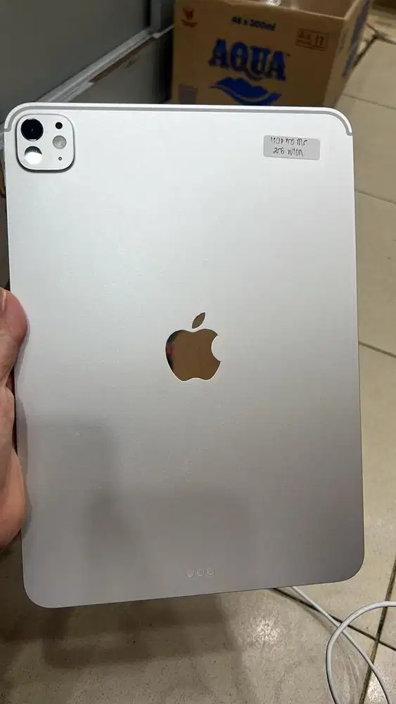 Ipad pro m5 11 inch 256 gb inter wifi only garansi panjang juli 2027