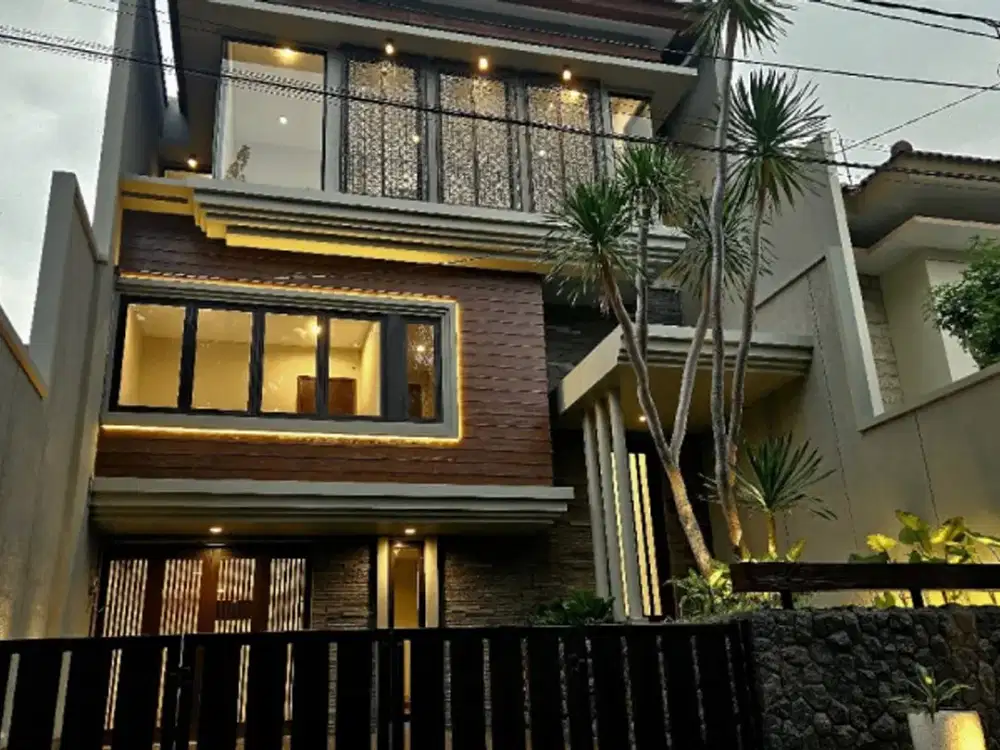 RUMAH GRESS MODREN MINIMALIS 3 LANTAI ARAYA TAHAP II 200 METER DARI MERR SEMOLO