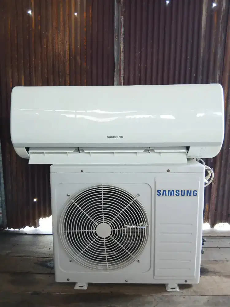 MENJUAL AC BEKAS 1/2 PK KOMPLIT