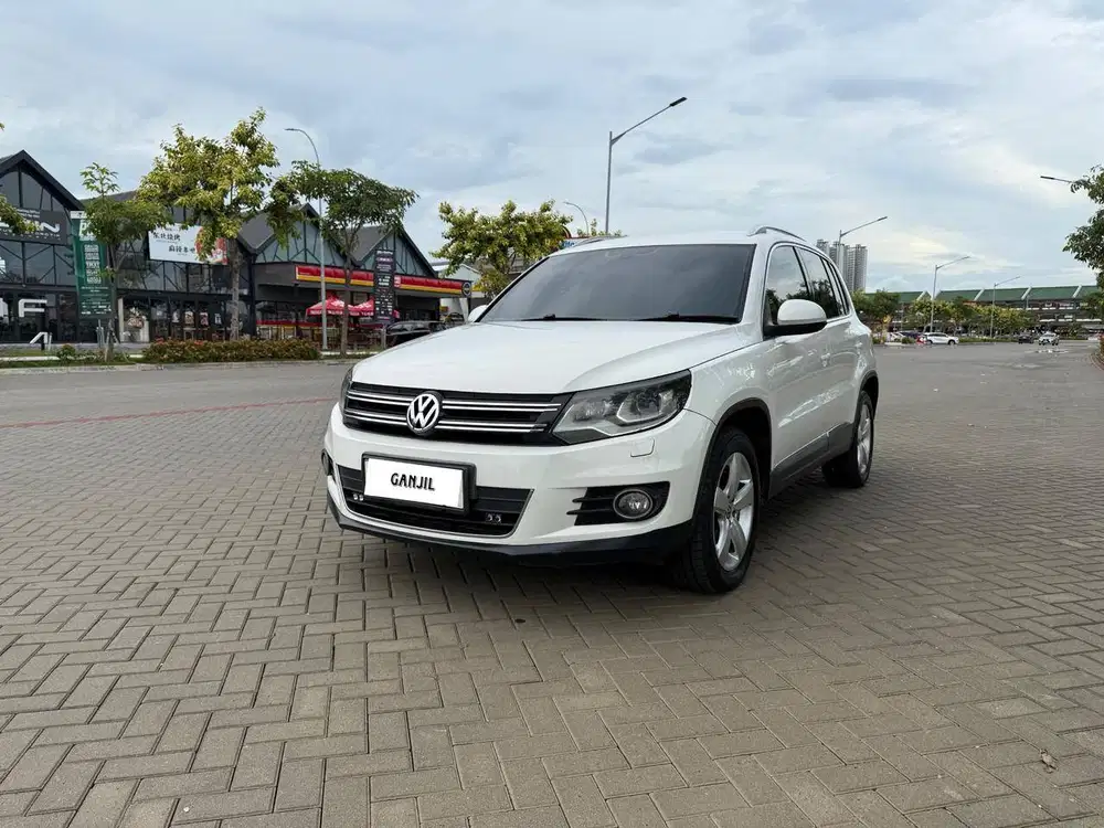 TERMURAH! VW TIGUAN 1.4 TSI AT 2014 SUDAH BANYAK PEREMAJAAN JUAL CEPAT